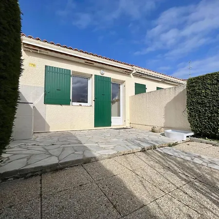 Villa 2 Pièces 4 Couchages D'oléron Ddo000-041 *